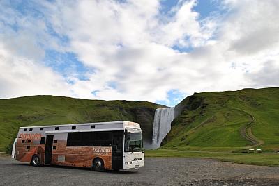 Evropan u vodopádu Skógafoss