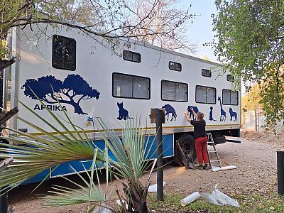 Rekonstrukce hotelbusu AFRIČAN v roce 2024 Rekonstrukce hotelbusu AFRIČAN v roce 2024