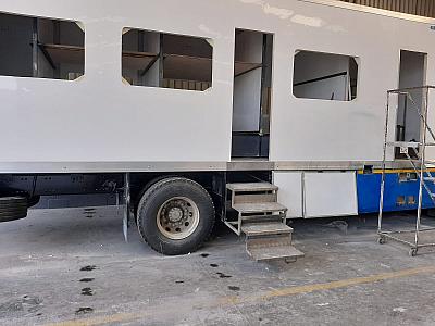 Rekonstrukce hotelbusu AFRIČAN v roce 2024 Rekonstrukce hotelbusu AFRIČAN v roce 2024