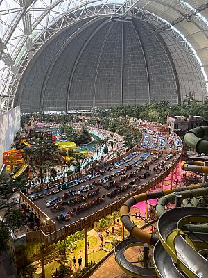 Tropical Island – koupání v tropickém „moři“ a relax na písčité pláži